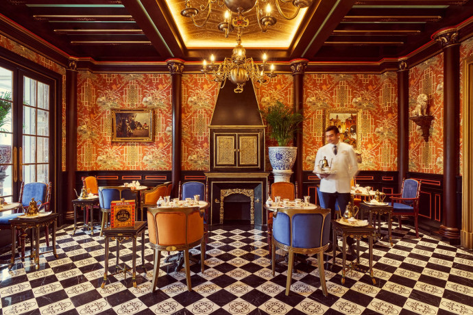 L’ouverture au printemps dernier de l’enseigne Bacha Coffee à proximité du rond-point des Champs-Élysées avait de quoi surprendre !