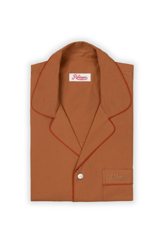 Pyjama Jean-Paul, popeline de coton, couleur brique, Rubirosa’s, 310 €.