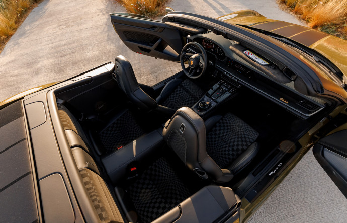 Le T-Hybrid offre un boost de 150 Nm pour un surpoids de 50 kg dû aux moteurs et à la petite batterie qui se recharge avec la régénération au freinage.