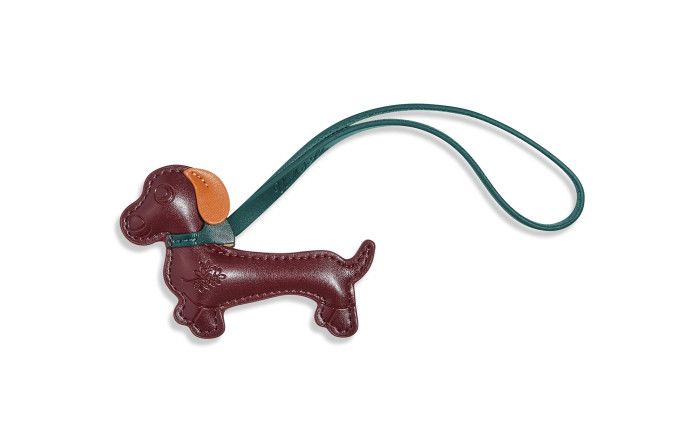 Porte-clés Teckel en cuir, 125 euros. Les Airelles.