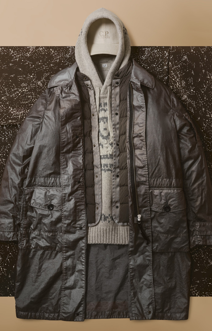 Opal Hooded Lens Jacket, 995 euros.