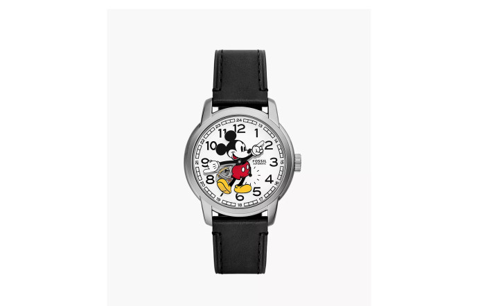 Montre Classic Disney Mickey Mouse, en édition spéciale. 449 euros. Fossil.