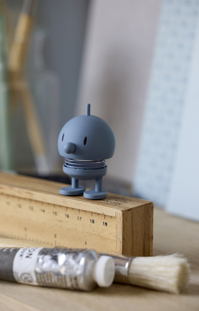 Mini Bumble, personnage en ABS et acier – H 5,8 cm. 13,95 euros. Hoptimist.