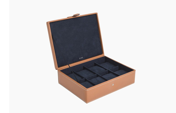 Coffret huit montres avec doublure velours. 140 euros. Le Tanneur.