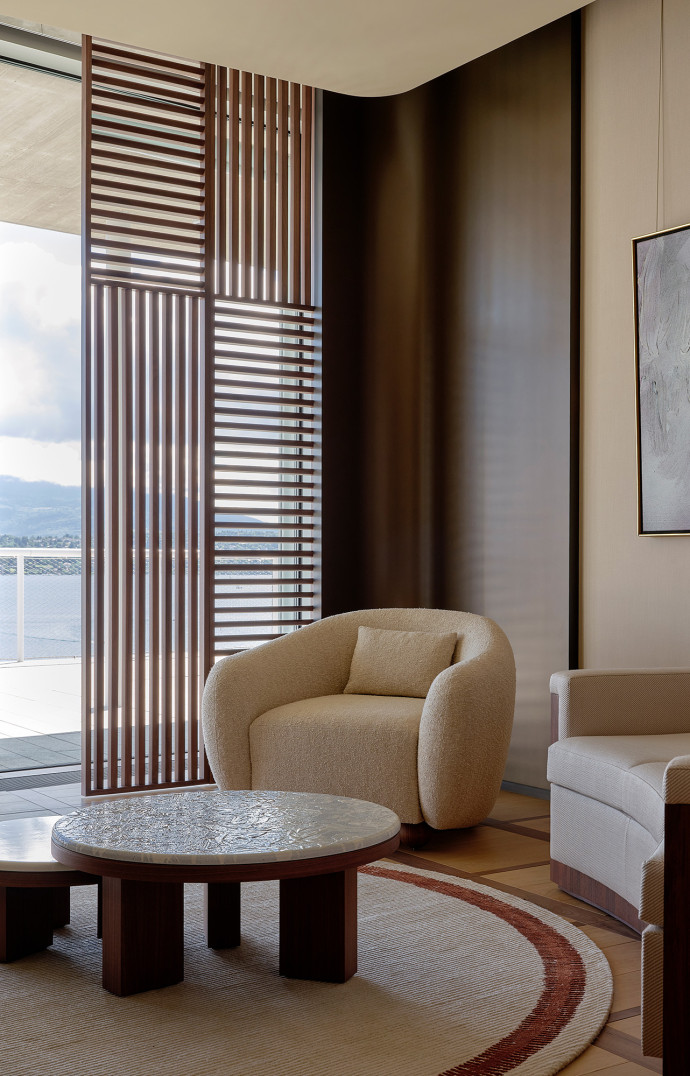 Le style d’esthète de Rodolphe Parente apporte au projet une douceur inédite dans une banque.