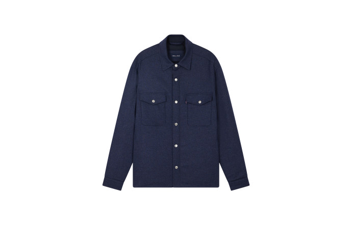 Surchemise en laine polyamide et cachemire. 399 euros. Eden Park.