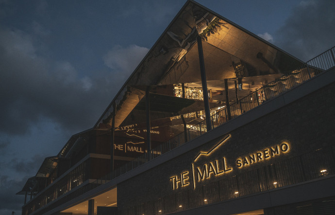 L&rsquo;expérience se déroule dans un complexe architectural.