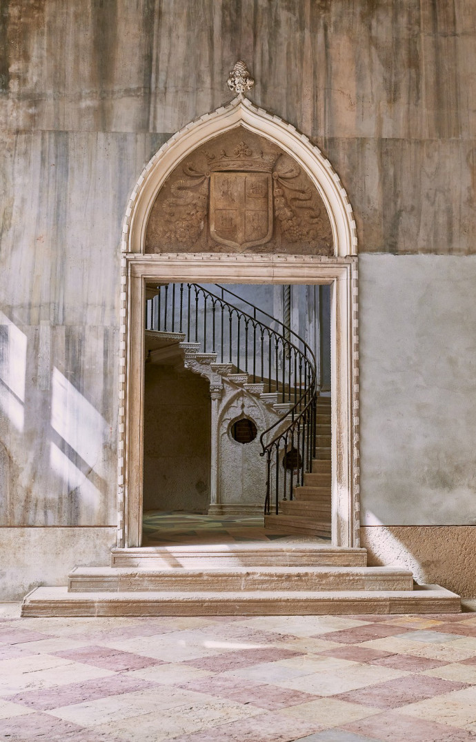 Ouverture en avril 2026.