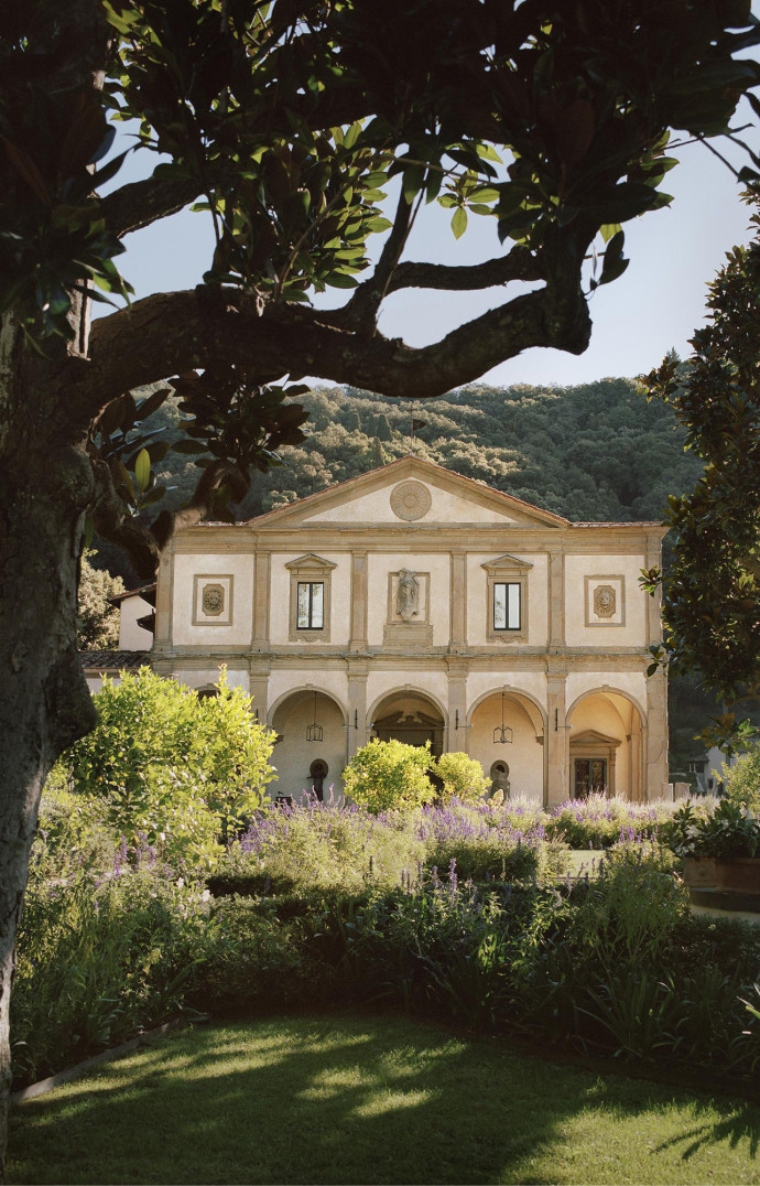 Réouverture le 28 avril 2026.