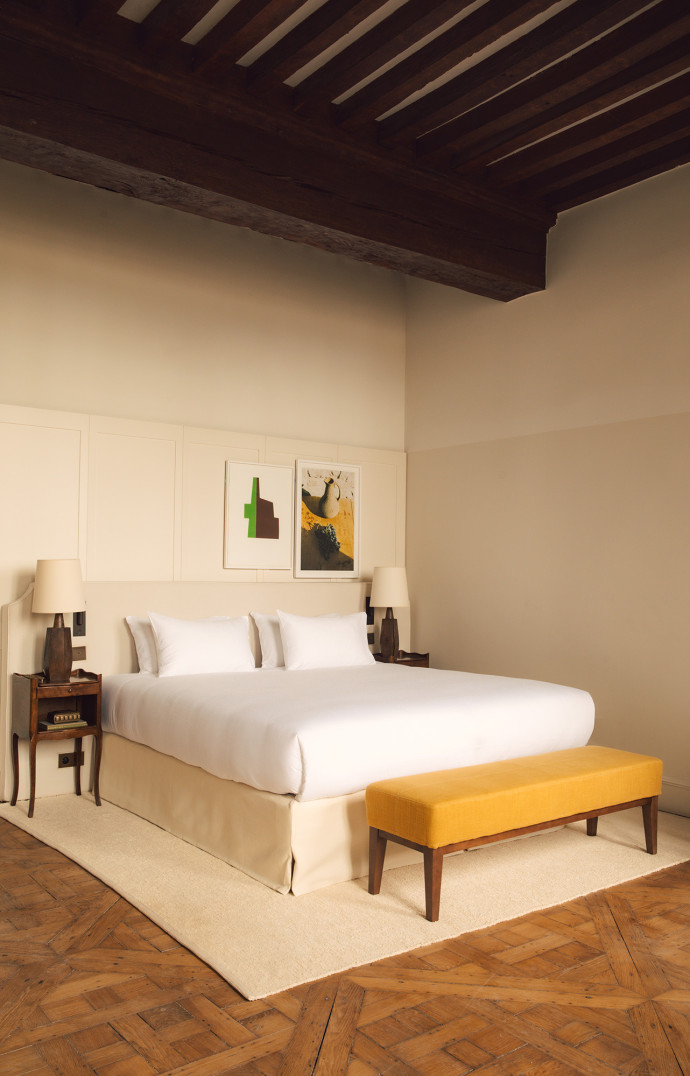 La décoration des chambres et des espaces communs a été pensée par Alice Tourbier et Atelier Saint-Lazare.