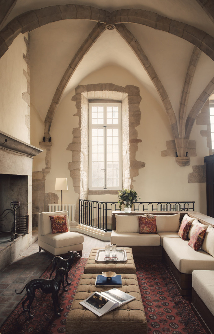 Conserver le caractère du château était un pré-requis pour Alice et Jérôme Tourbier. Ici, le lobby.