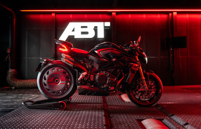 La moto MV Agusta Brutale 1000 ABT.