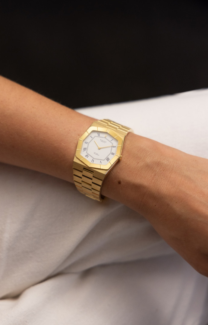 Une Rolex Cellini 4370 Yellow gold (vers 1980) mise en vente par Collector Square.