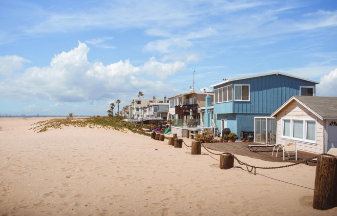 Sunset Beach, où les habitations semblent répondre à l&rsquo;art de vivre surf.