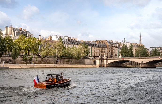 bateau paris SAX boat