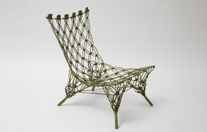 Marcel WandersKnotted Chair, 1996Aramide, carbone, résine époxyDon du Studio Wanders en 2016AM 2016-1-55Centre Pompidou, Musée national d’art moderne / Centre de création industrielle, ParisCrédits photographe : Centre Pompidou, MNAM-CCI/Georges Meguerditchian/Dist. GrandPalaisRmnCopyright de l’œuvre : © Marcel Wanders