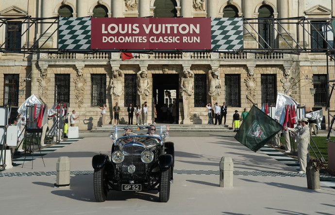 Louis Vuitton Classic Run dolomites