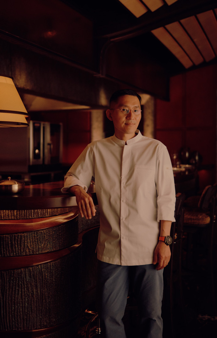 Le chef Mingoo Kang.