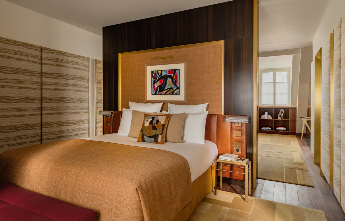 Si les chambres sont toutes différentes, elles jouent toutes sur un colorama mordoré.