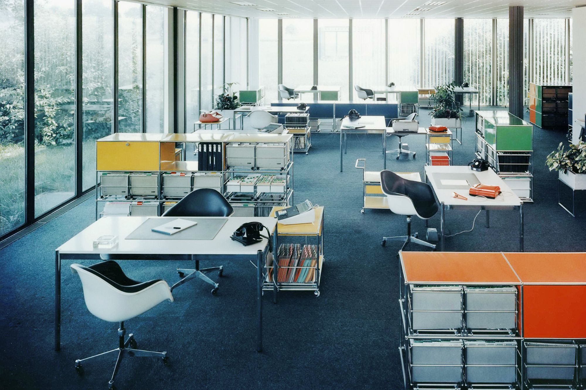 Enfant des années 1960, ce système créé par un ingénieur et un architecte laisse place à la libre association pour composer des espaces modernes et fonctionnels, 2025 - TGL